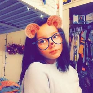 Meet your Posher, Raine